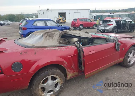 2001 Ford Mustang z USA, uszkodzony, nr VIN 1FAFP44441F234771